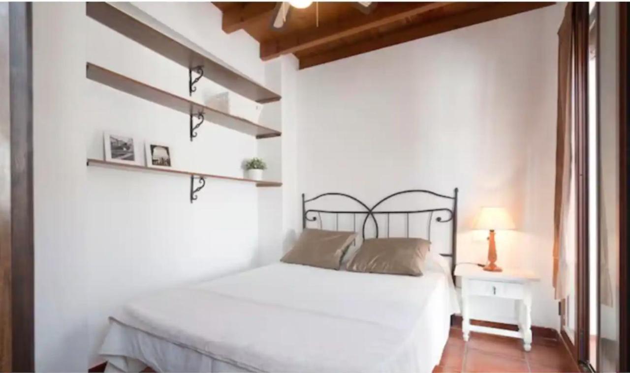 Apartamentos Centro Historico A Los Pies De La Alhambra Granada Bagian luar foto