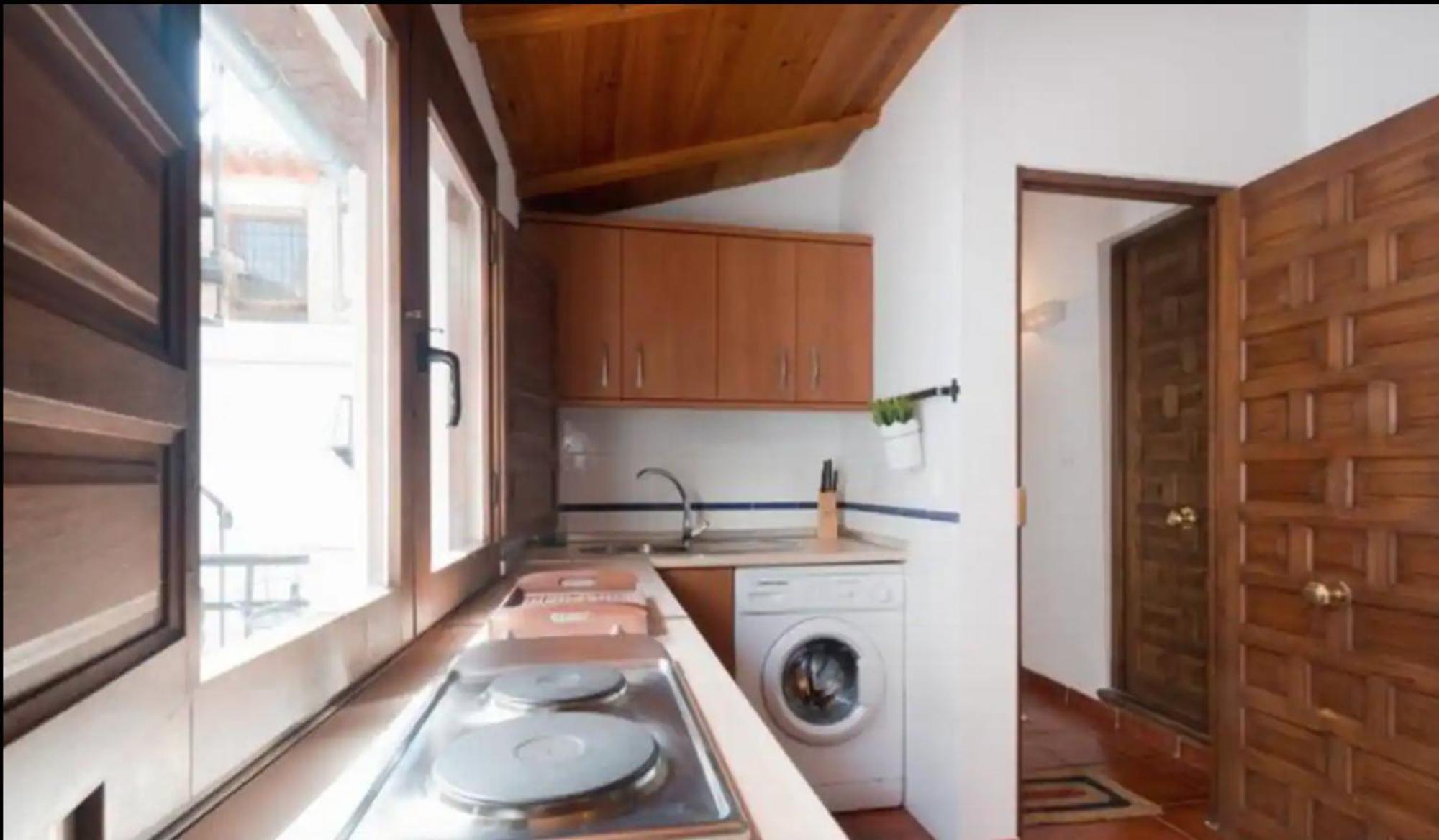 Apartamentos Centro Historico A Los Pies De La Alhambra Granada Bagian luar foto