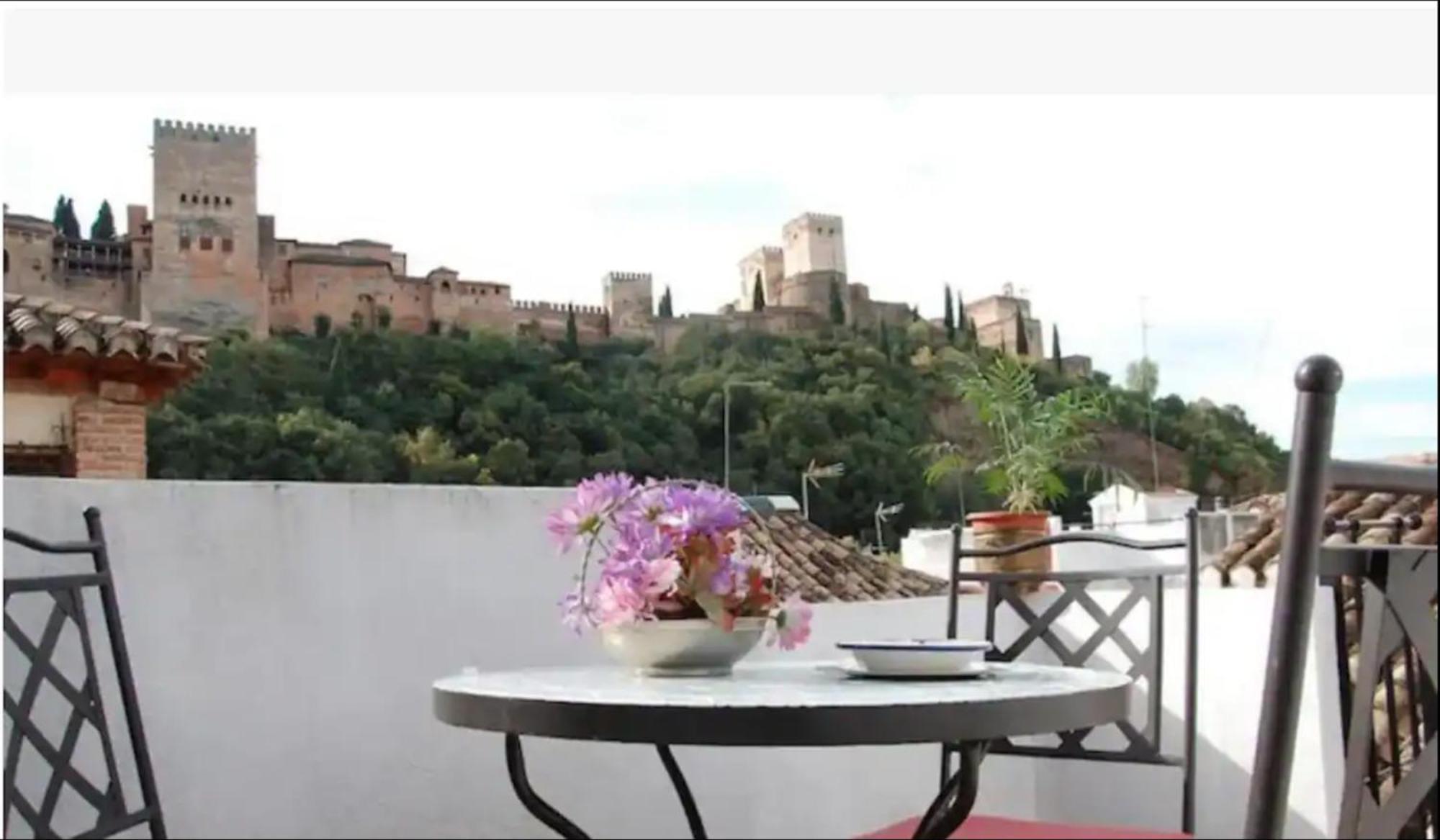 Apartamentos Centro Historico A Los Pies De La Alhambra Granada Bagian luar foto